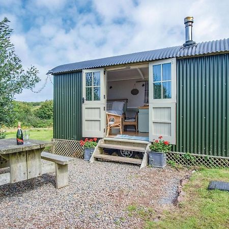 Haven View - 1 Bedroom Shepherds Hut - St Ishmaels Saint Ishmaels  外观 照片