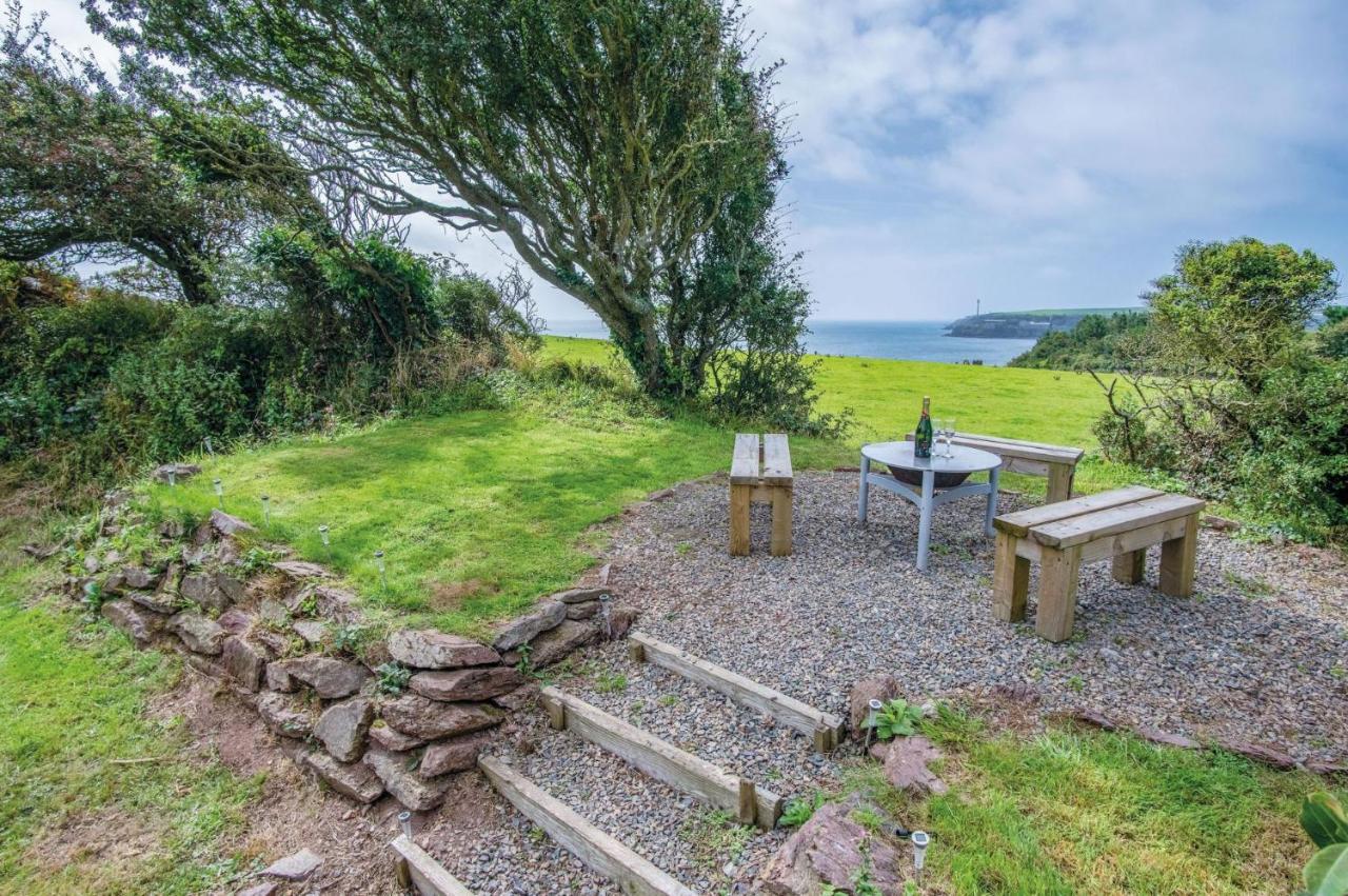 Haven View - 1 Bedroom Shepherds Hut - St Ishmaels Saint Ishmaels  外观 照片